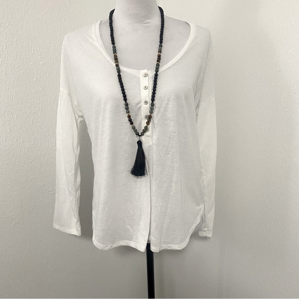 Victoria's Secret Women's Sheer Long Sleeve Crew Neck T Shirt Size S/P White EUC